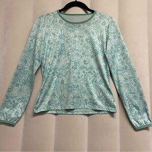 Patagonia Women’s Capilene Top XS Base Layer Hiking Outdoors Floral Camping